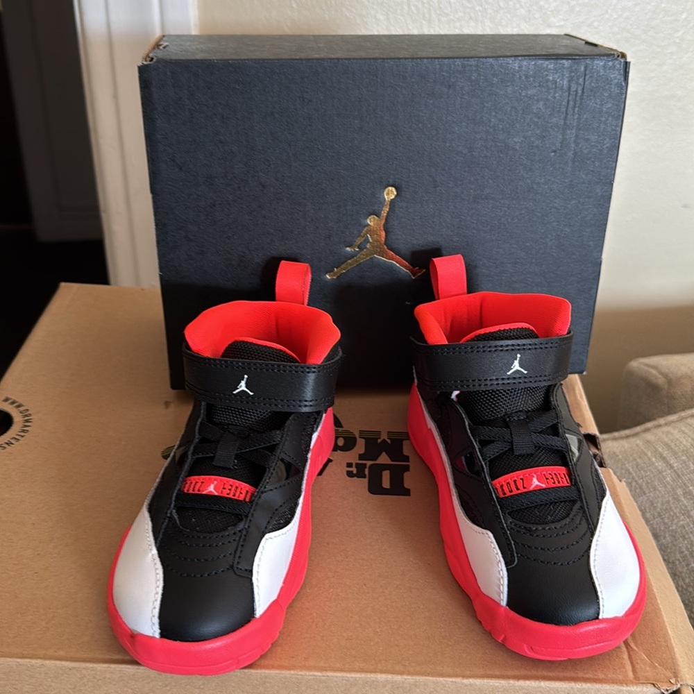 Jump Black and Red Kids Sneakers